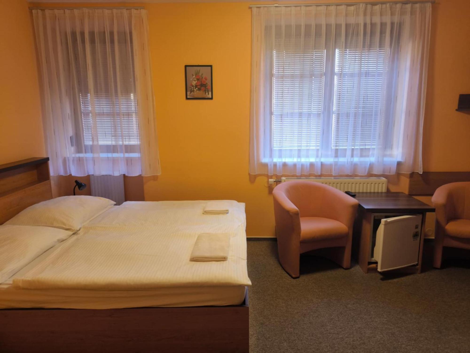 Pension Euro Mikulov Exterior foto